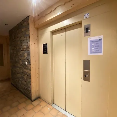 Vanoise - Location: Pour 4 En Plein Centre De La Station Mae-9107