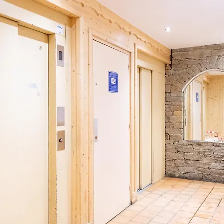 Vanoise - Location: Pour 4 En Plein Centre De La Station Mae-9107