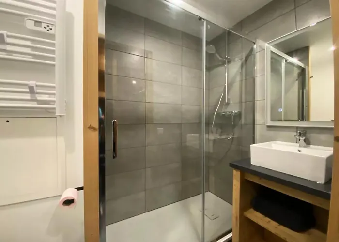 Vanoise - Location: Pour 4 En Plein Centre De La Station Mae-9107